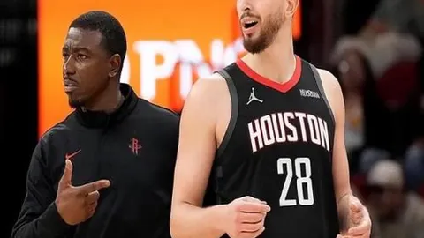 【精准出击！近11战豪取8胜，09_15阿甲独家焦点，轻松锁定胜利秘诀！】